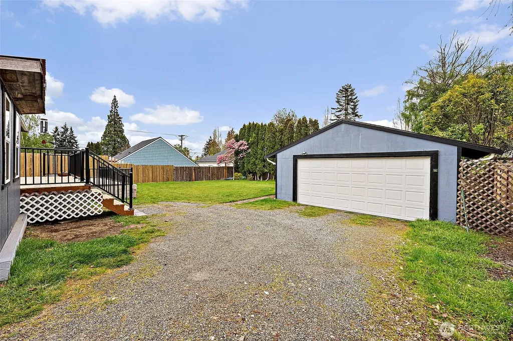 3311 Heather Place W University Place WA 98466