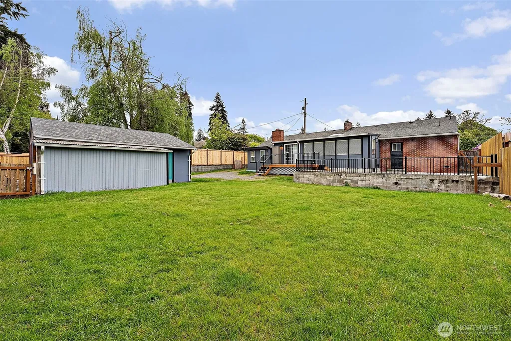 3311 Heather Place W University Place WA 98466