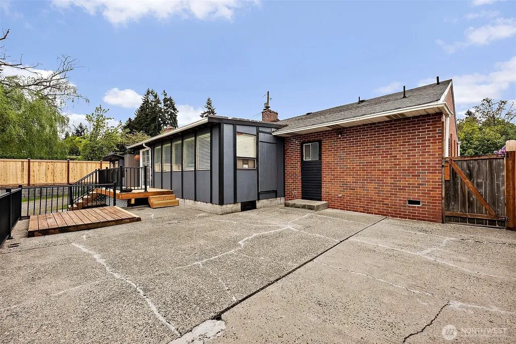 3311 Heather Place W University Place WA 98466