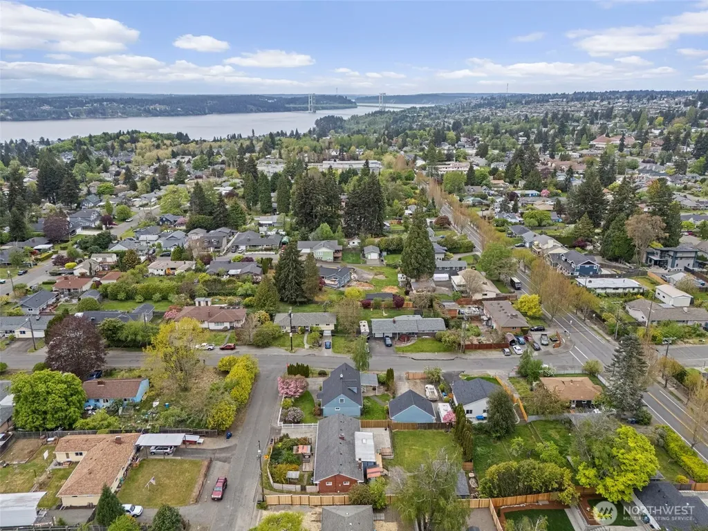 3311 Heather Place W University Place WA 98466