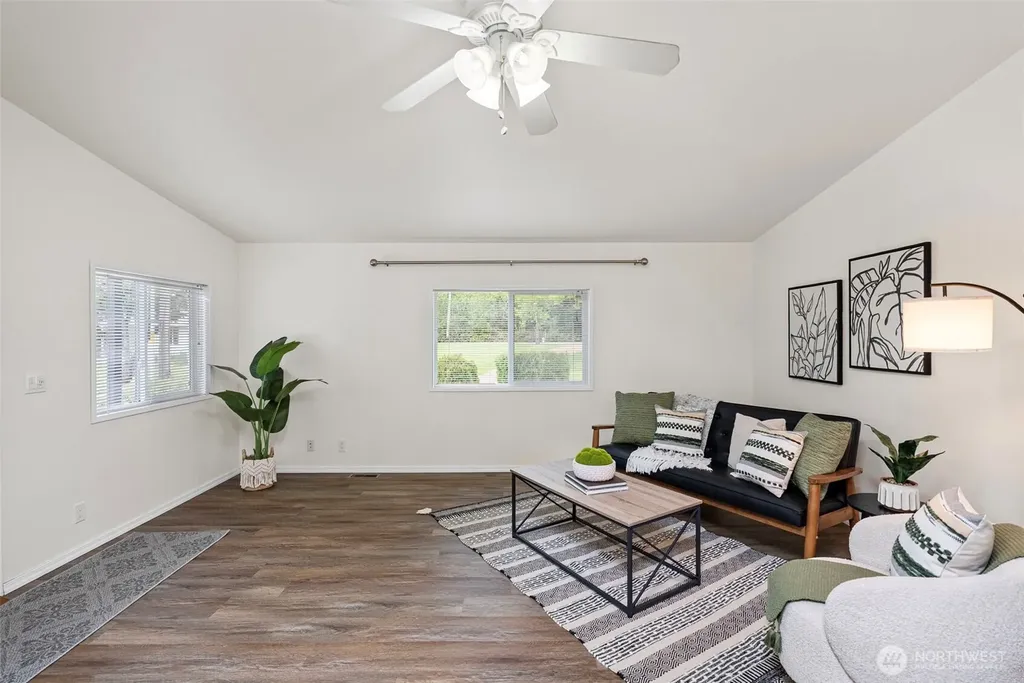 135 NW Walker Road Poulsbo WA 98370