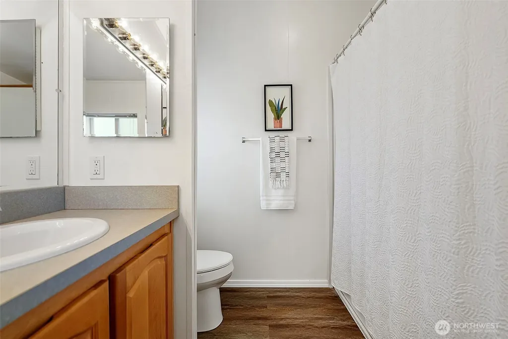 135 NW Walker Road Poulsbo WA 98370