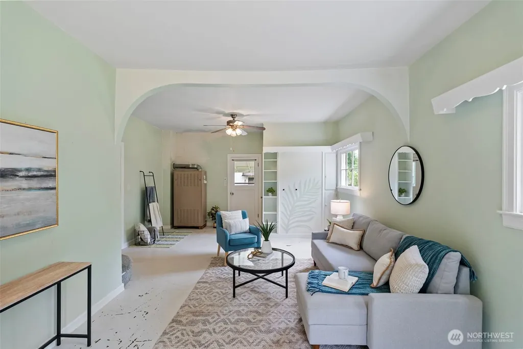 135 NW Walker Road Poulsbo WA 98370