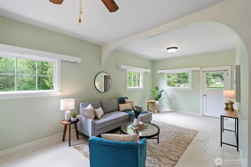 135 NW Walker Road Poulsbo WA 98370