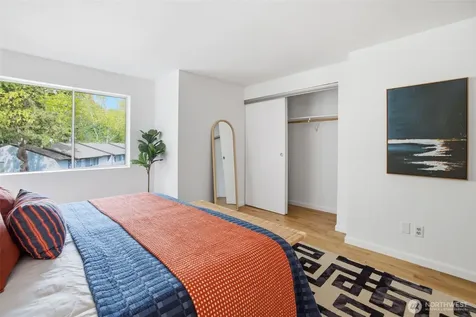 170 Newport Way NW Issaquah WA 98027