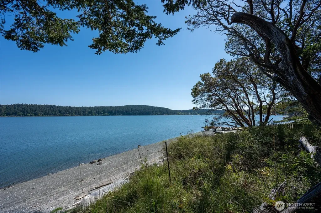 1484 Islandale Road Lopez Island WA 98261