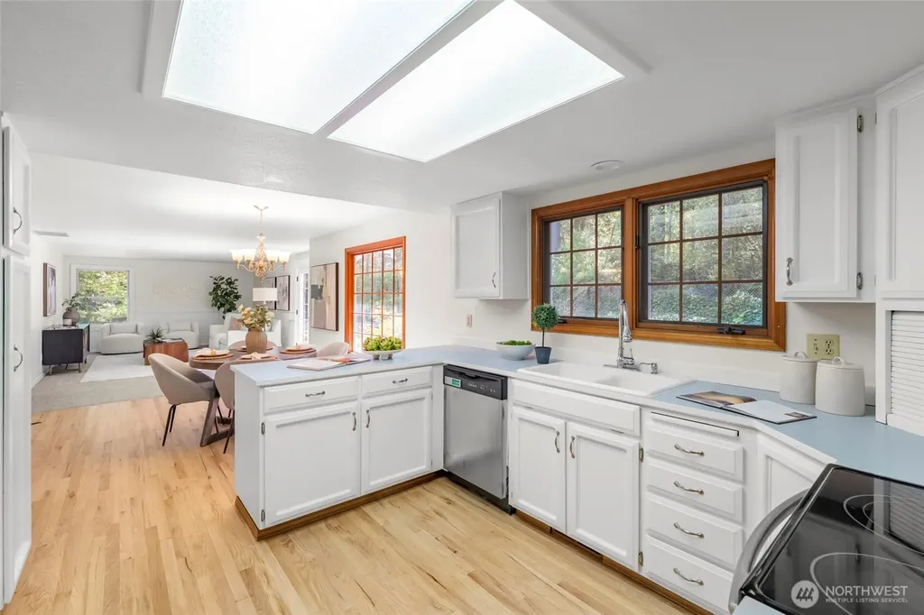 858 Illahee Drive Fox Island WA 98333