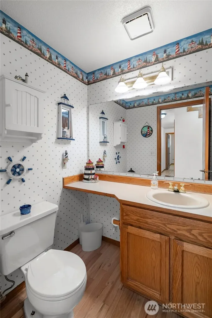 858 Illahee Drive Fox Island WA 98333