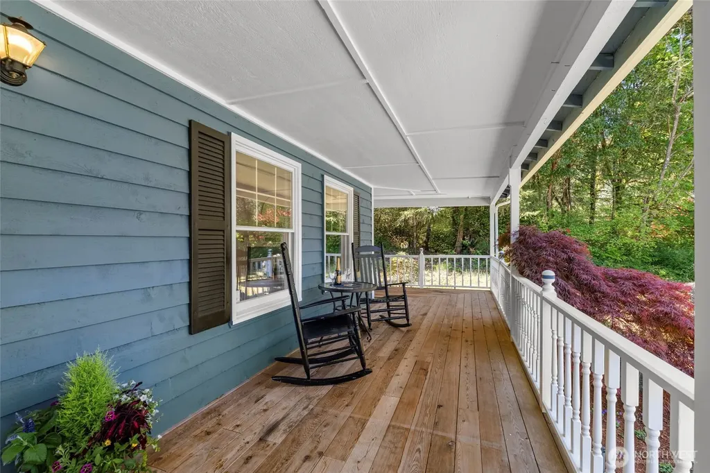 858 Illahee Drive Fox Island WA 98333