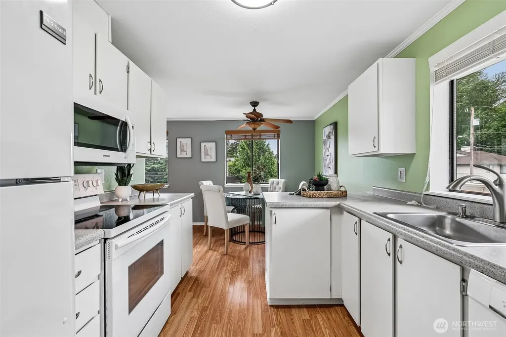 1606 201st Place SE Bothell WA 98012