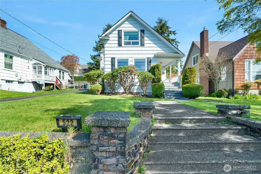 522 W 6th Street Aberdeen WA 98520
