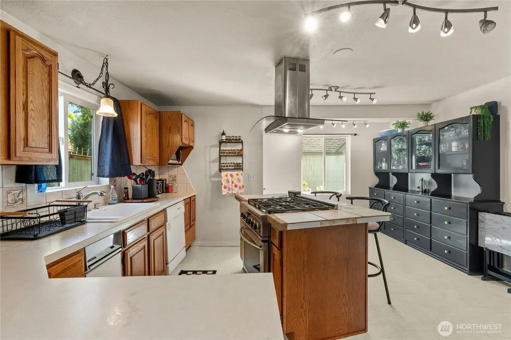 522 W 6th Street Aberdeen WA 98520