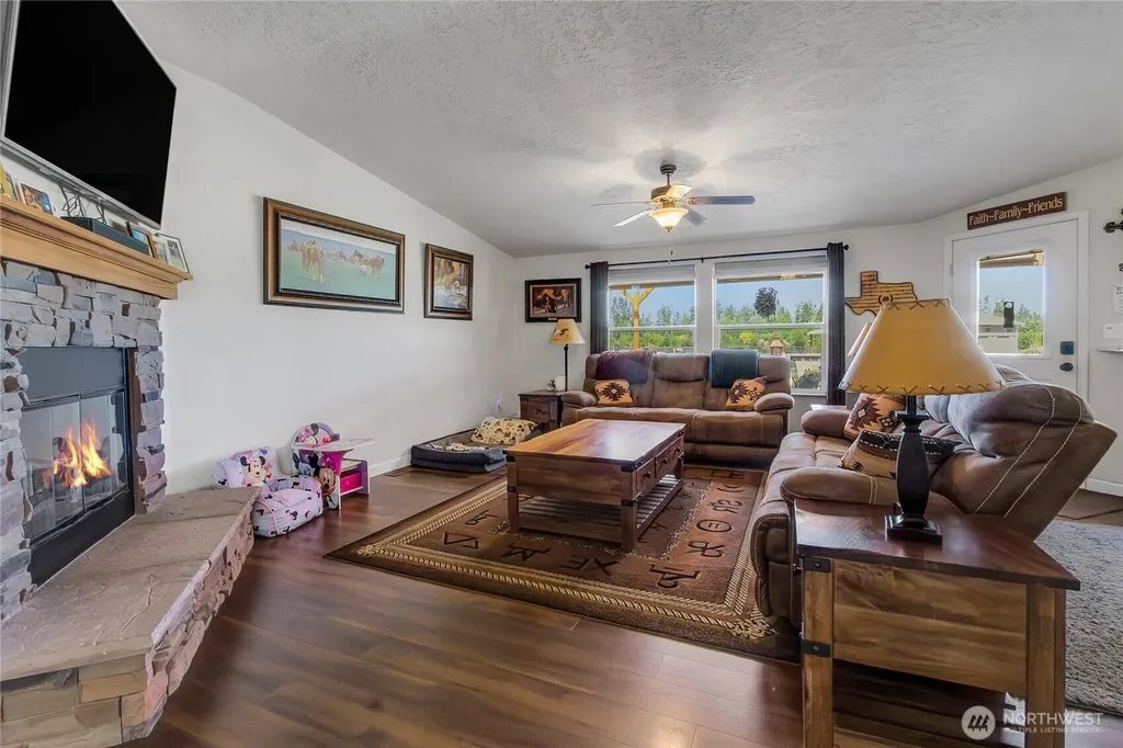 14323 Herbert Lane SE Yelm WA 98597