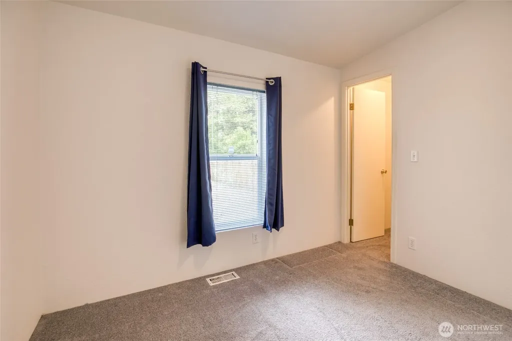 636 Chenois Avenue NE Ocean Shores WA 98569
