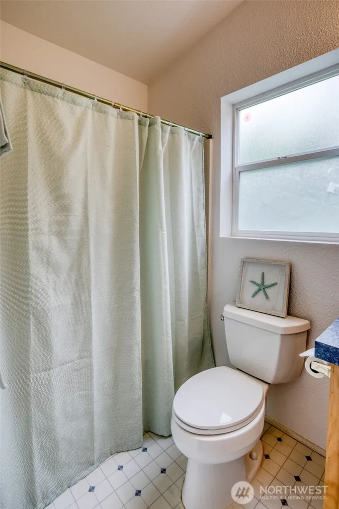 636 Chenois Avenue NE Ocean Shores WA 98569
