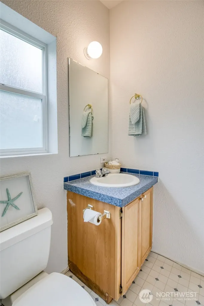 636 Chenois Avenue NE Ocean Shores WA 98569