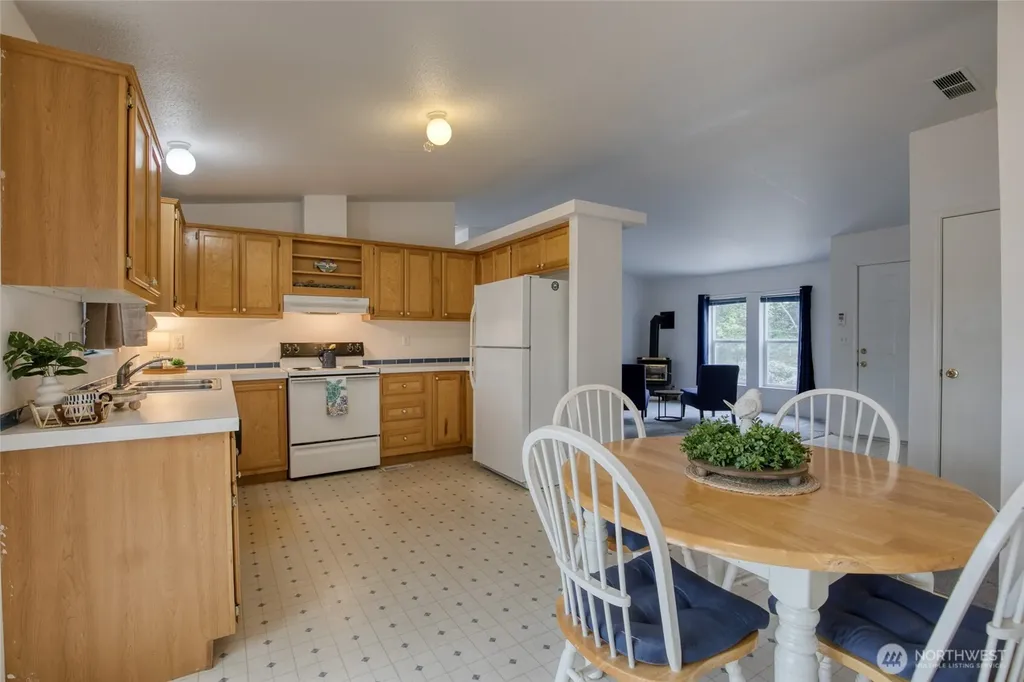 636 Chenois Avenue NE Ocean Shores WA 98569