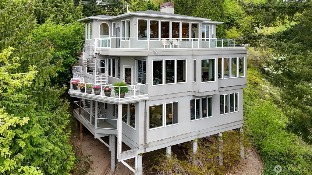 1120 W Lake Sammamish Parkway SE Bellevue WA 98008