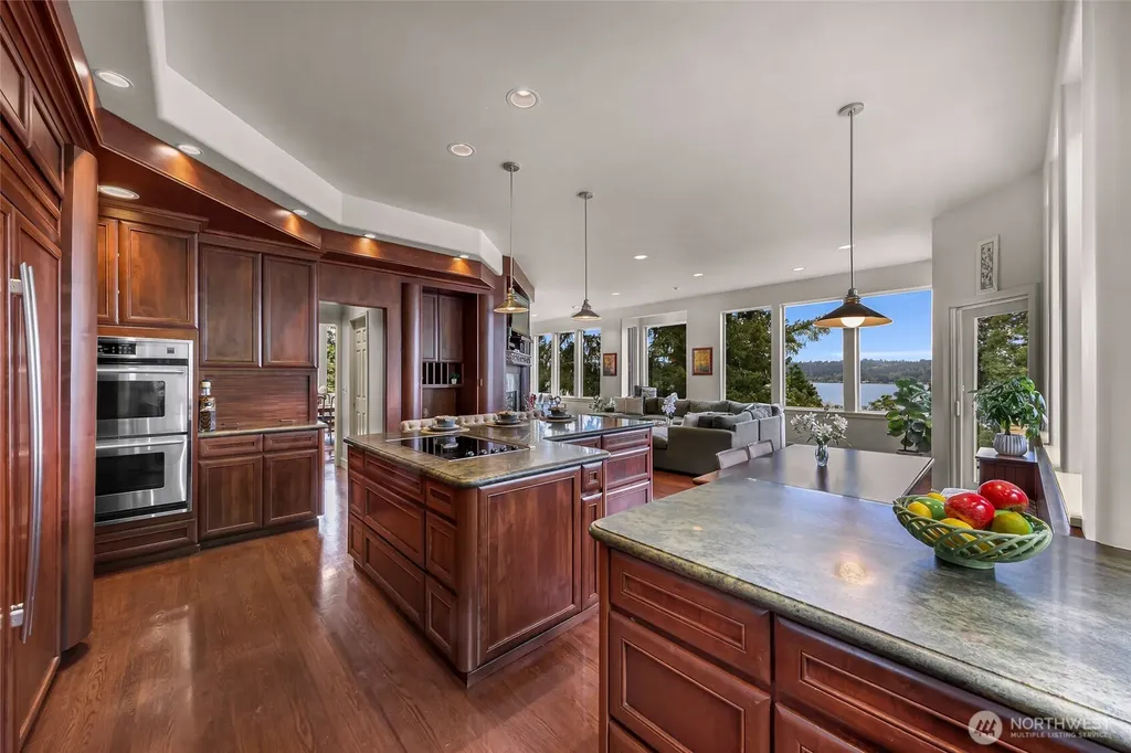 1120 W Lake Sammamish Parkway SE Bellevue WA 98008