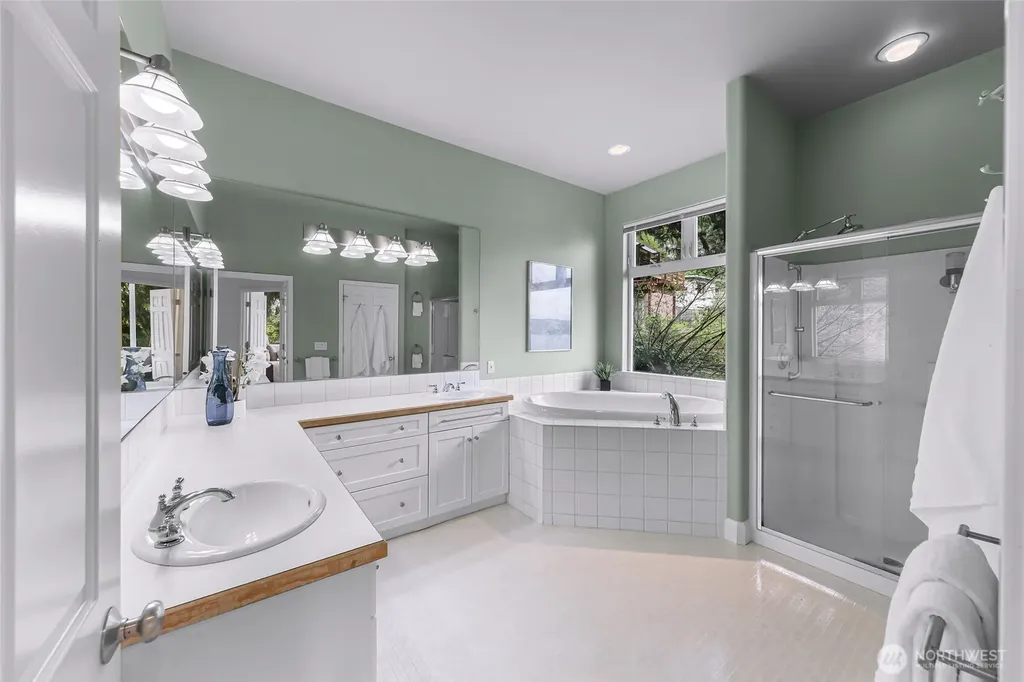 1120 W Lake Sammamish Parkway SE Bellevue WA 98008
