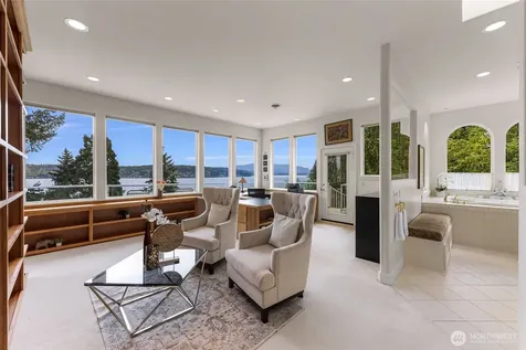 1120 W Lake Sammamish Parkway SE Bellevue WA 98008