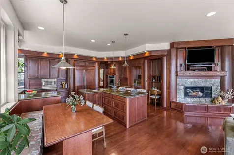 1120 W Lake Sammamish Parkway SE Bellevue WA 98008