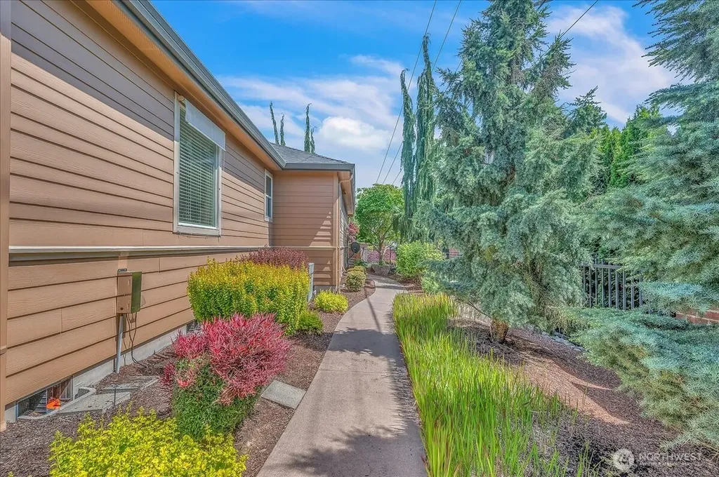 1410 SE Columbia Crest Court Vancouver WA 98664