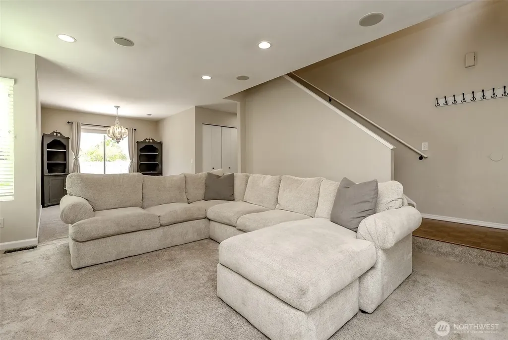 305 Jewell Enumclaw WA 98022