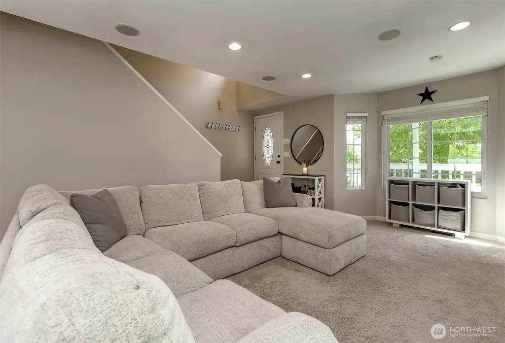 305 Jewell Enumclaw WA 98022