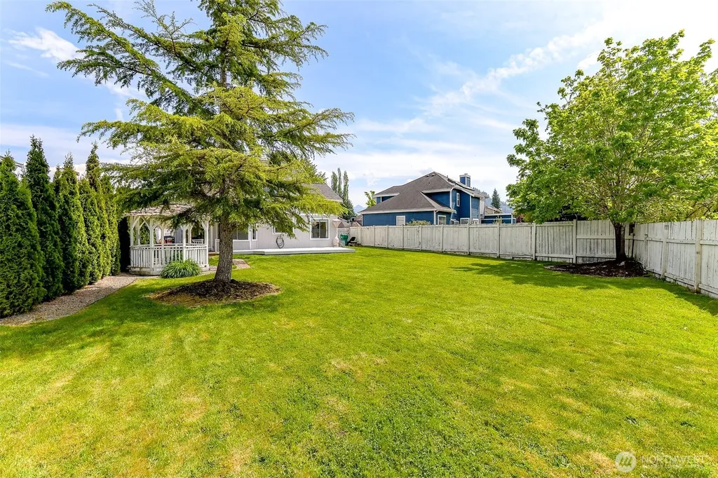 305 Jewell Enumclaw WA 98022