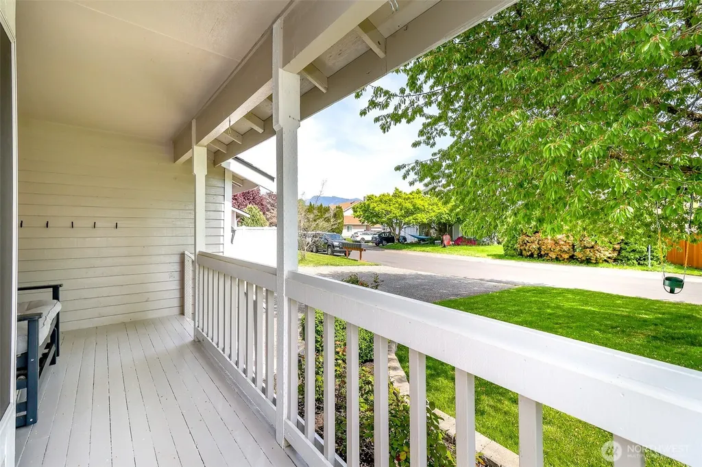 305 Jewell Enumclaw WA 98022