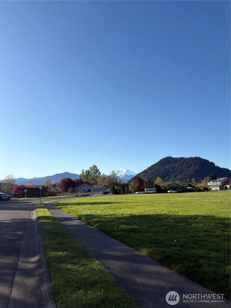 305 Jewell Enumclaw WA 98022