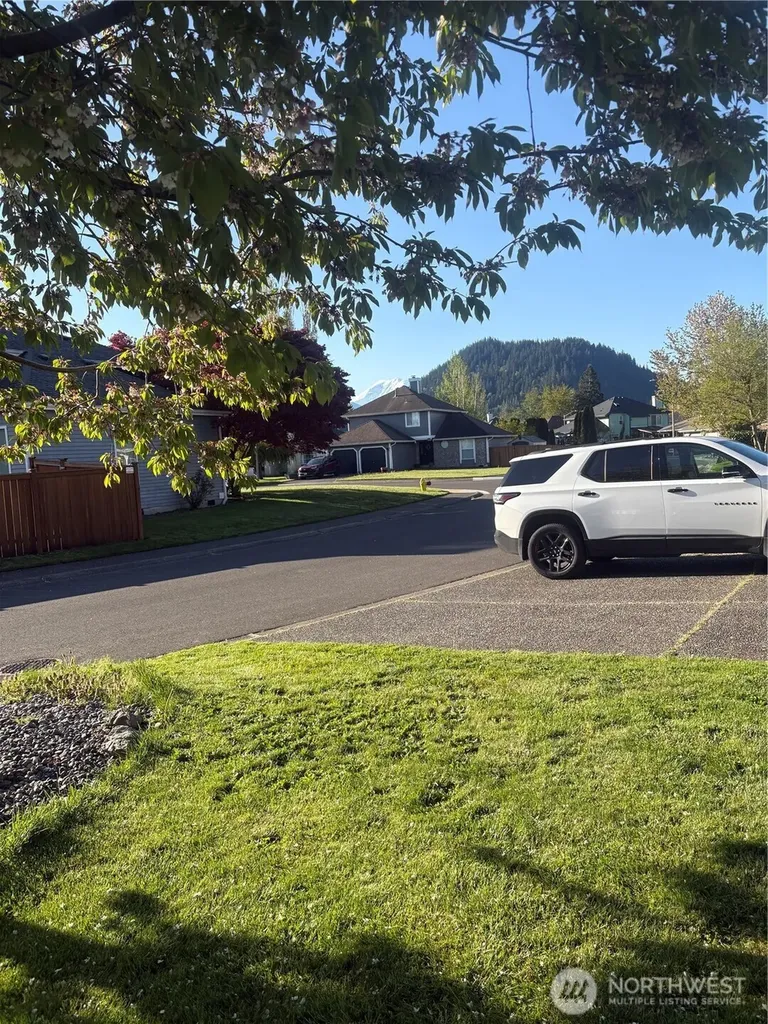 305 Jewell Enumclaw WA 98022