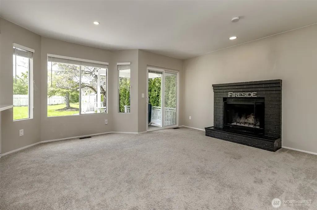 305 Jewell Enumclaw WA 98022