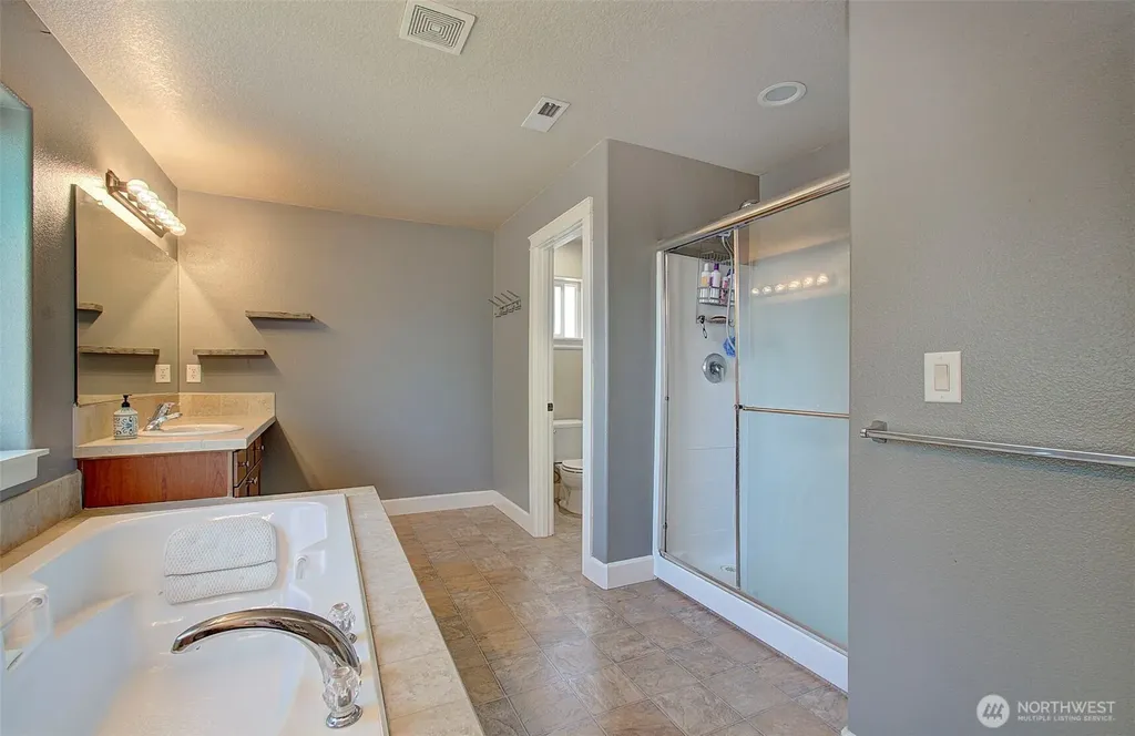15202 NE 102nd Way Vancouver WA 98685