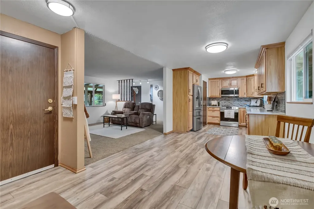 32544 24th Avenue SW Federal Way WA 98023