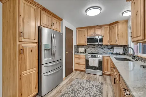 32544 24th Avenue SW Federal Way WA 98023