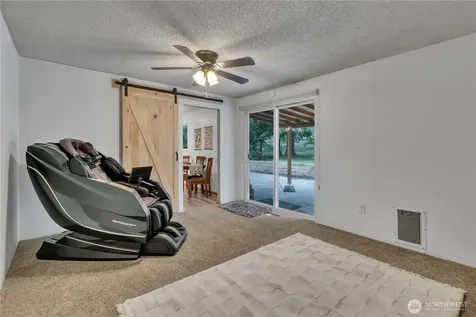 32544 24th Avenue SW Federal Way WA 98023