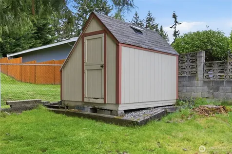 32544 24th Avenue SW Federal Way WA 98023
