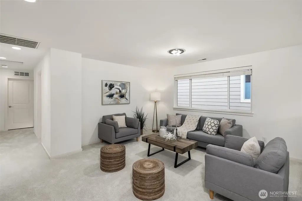 33827 56th Place S Auburn WA 98001