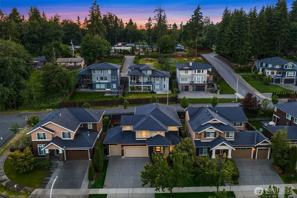 33827 56th Place S Auburn WA 98001