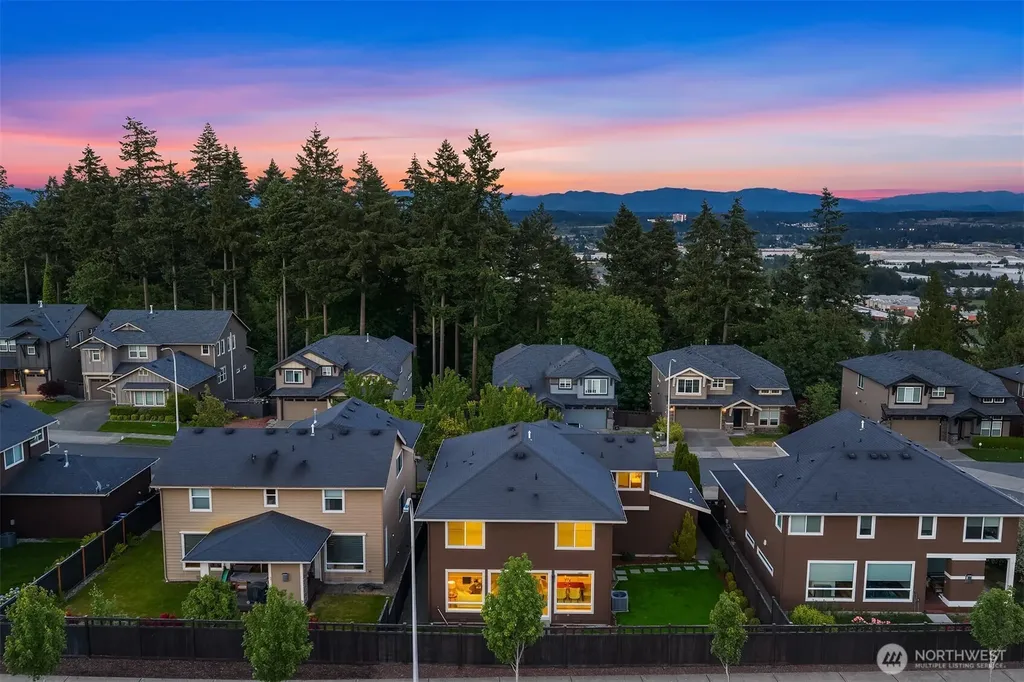 33827 56th Place S Auburn WA 98001