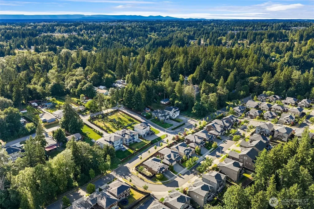 33827 56th Place S Auburn WA 98001