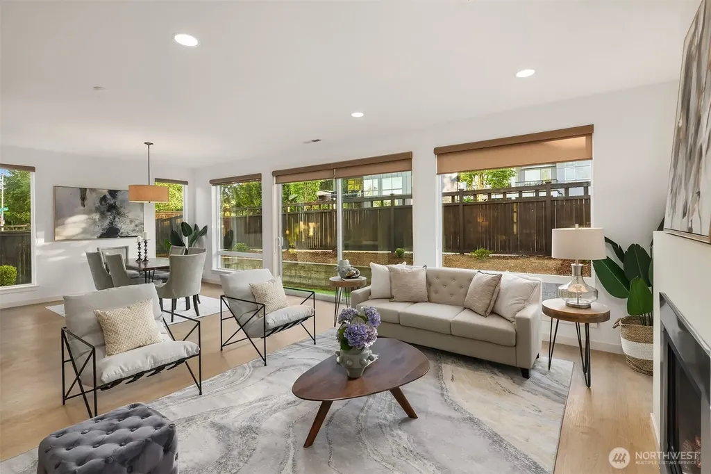 33827 56th Place S Auburn WA 98001