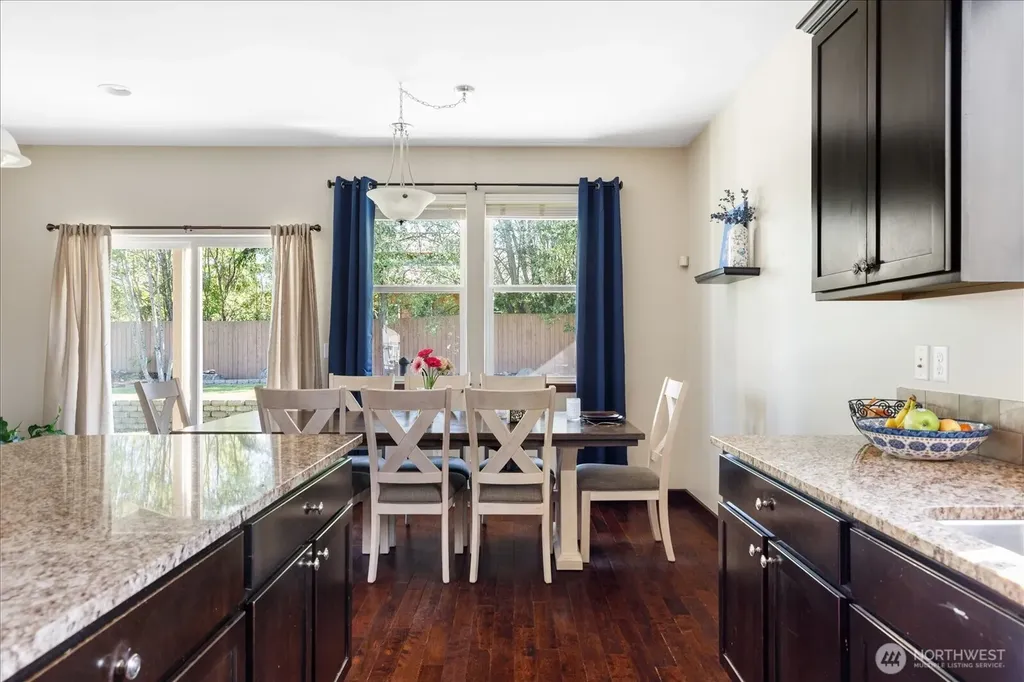 2837 SW Fairway Point Drive Oak Harbor WA 98277
