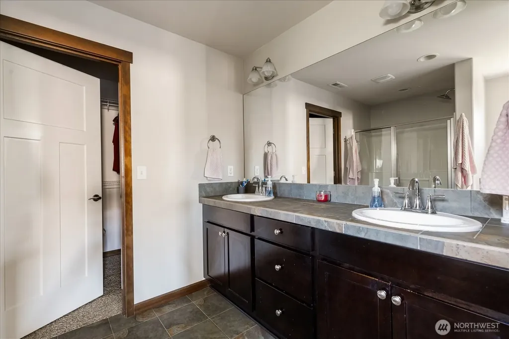 2837 SW Fairway Point Drive Oak Harbor WA 98277