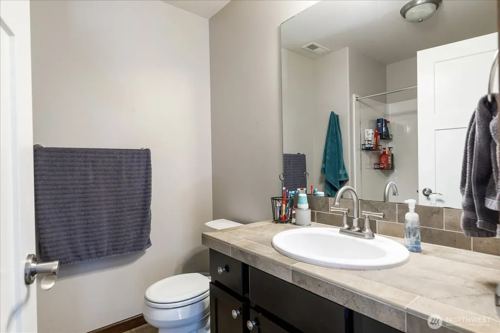 2837 SW Fairway Point Drive Oak Harbor WA 98277