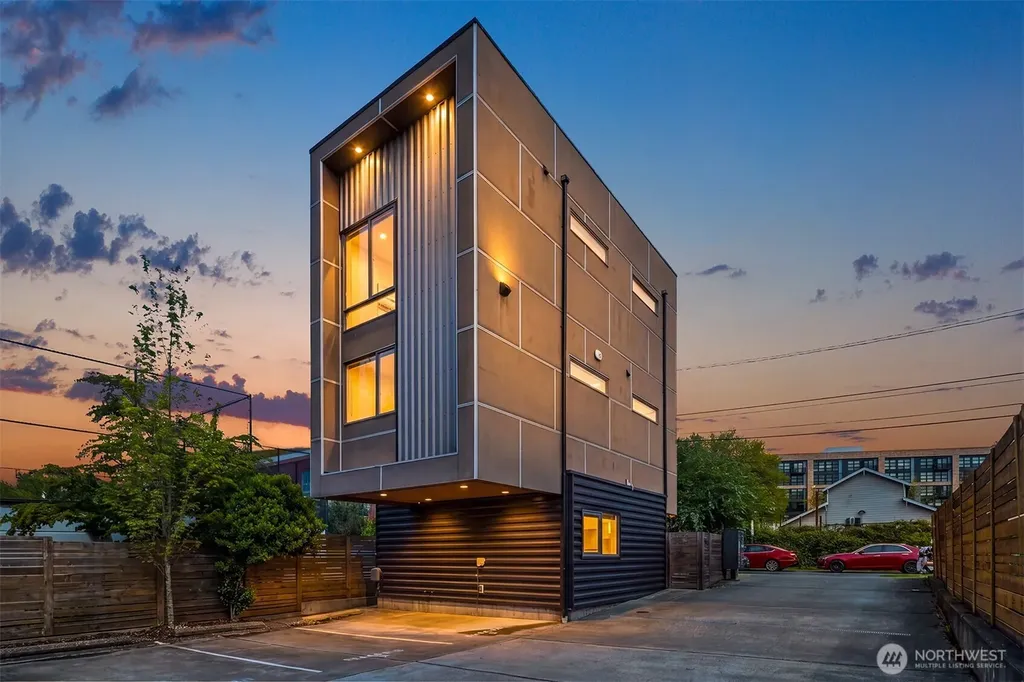 1761 20th Avenue S Seattle WA 98144
