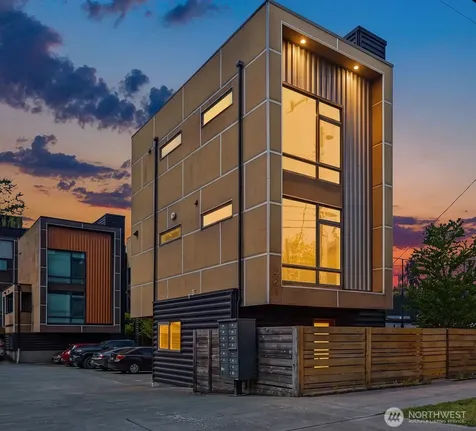 1761 20th Avenue S Seattle WA 98144