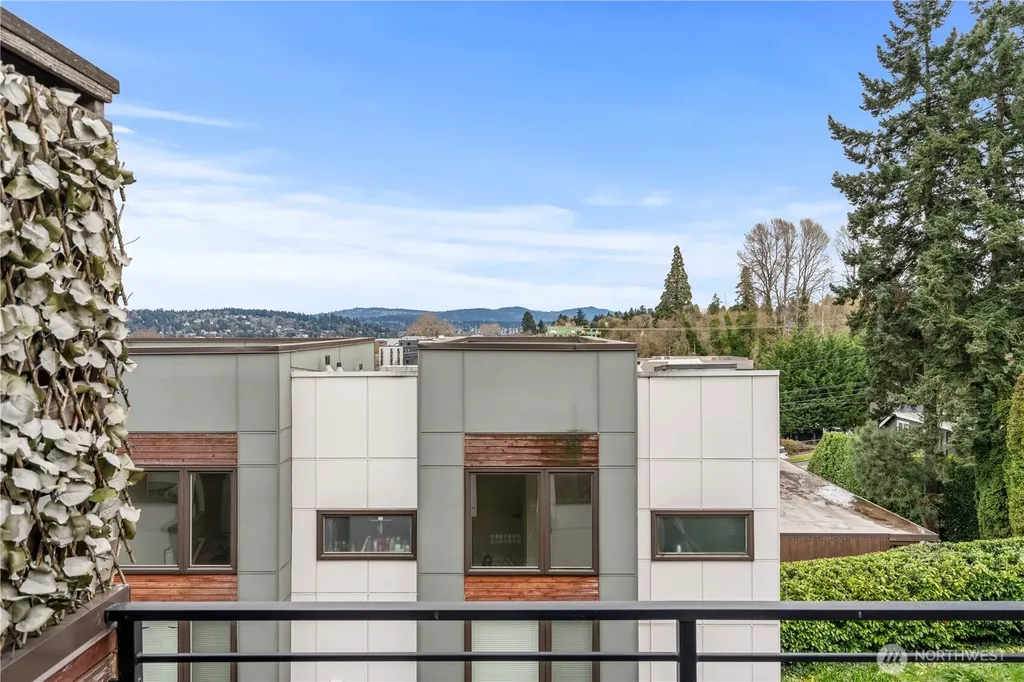 9266 50th Avenue S Seattle WA 98118